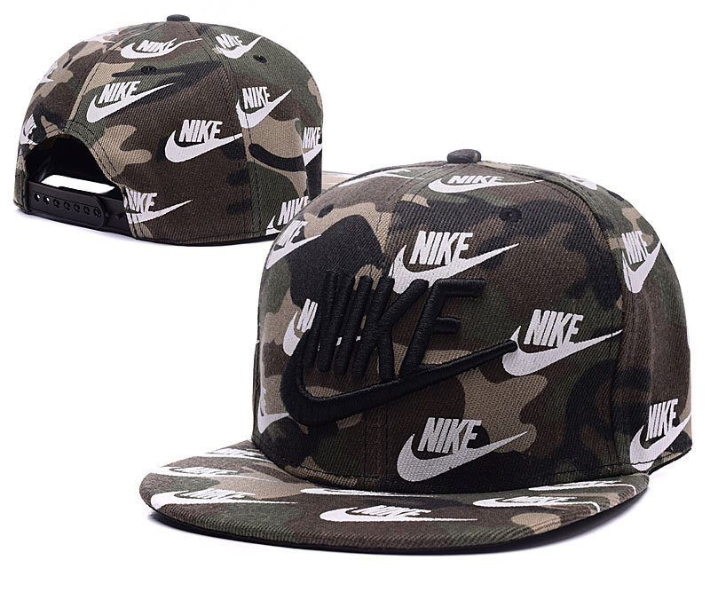 Casquette Nike [R. 2] - Cliquez sur l'image pour la fermer