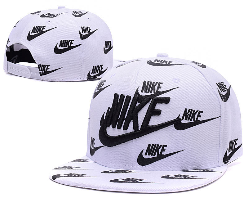 Casquette Nike [R. 1] - Cliquez sur l'image pour la fermer
