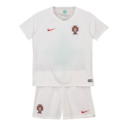 Portugal Extérieur 2018 Junior Kit - Cliquez sur l'image pour la fermer