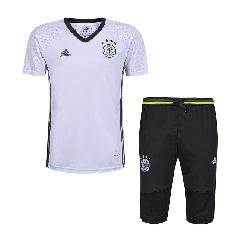Allemagne Training Kit 2016/17 - Cliquez sur l'image pour la fermer